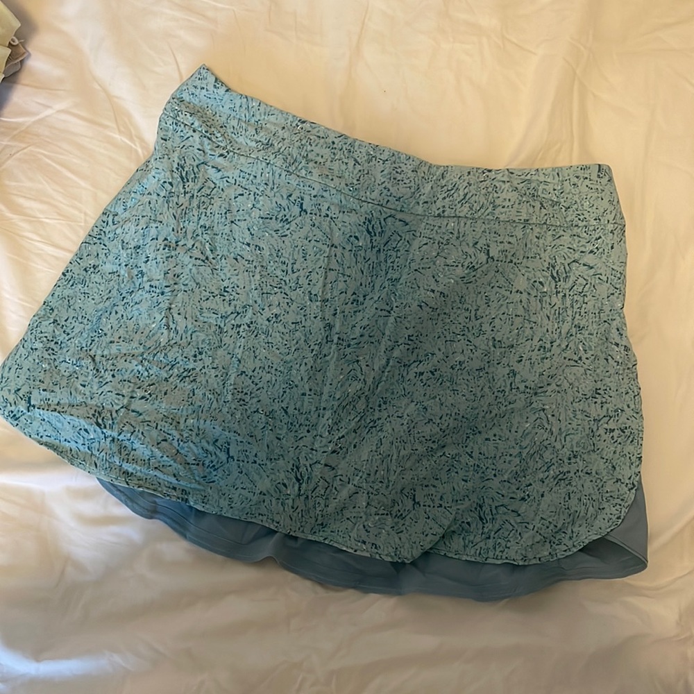Blue speckled outdoor voices skorts